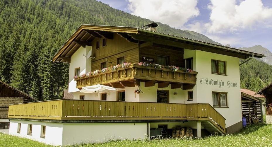 Апартаменти S' Ludwign Haus Санкт-Леонгард-ім-Пітцталь Екстер'єр фото